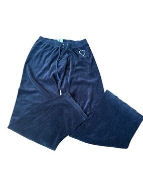 Y2K juicy couture Velour Lounge Pants with Crystal Heart size lg